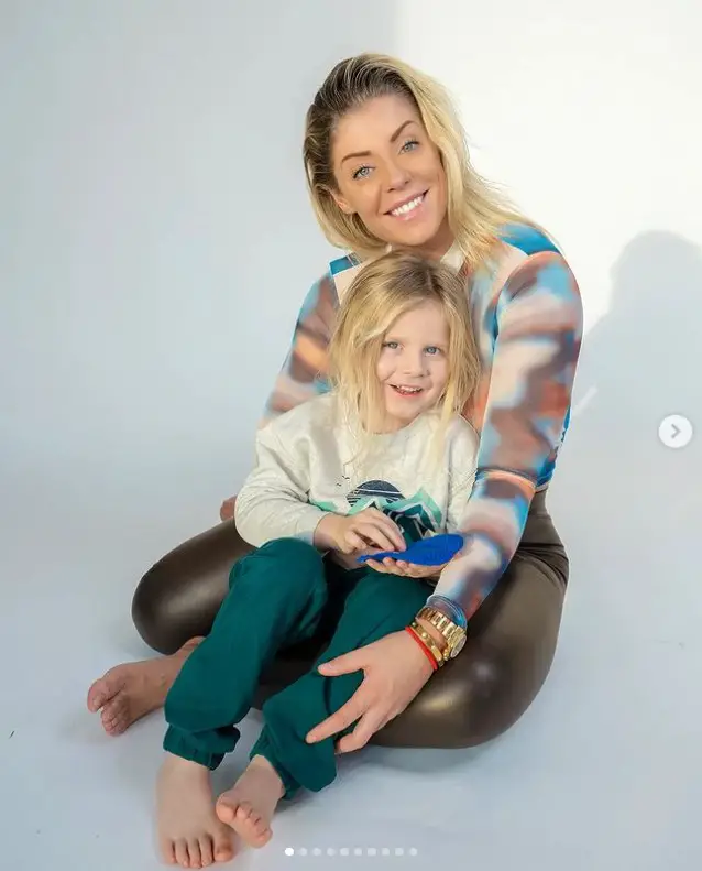 Mia Sand with her daughter Sean (Source: Instagram)