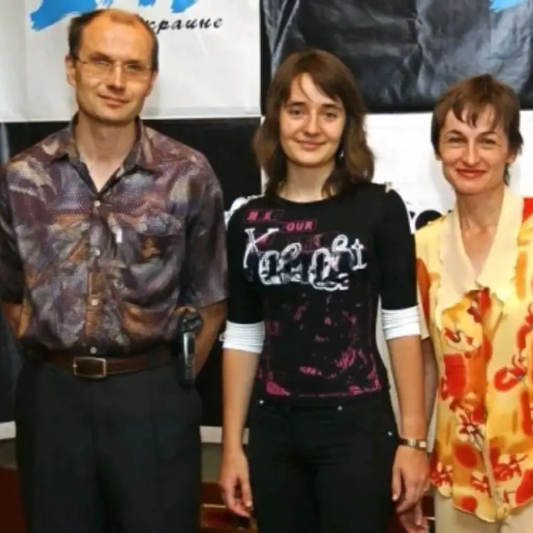 Kateryna Lagno With Her Parents