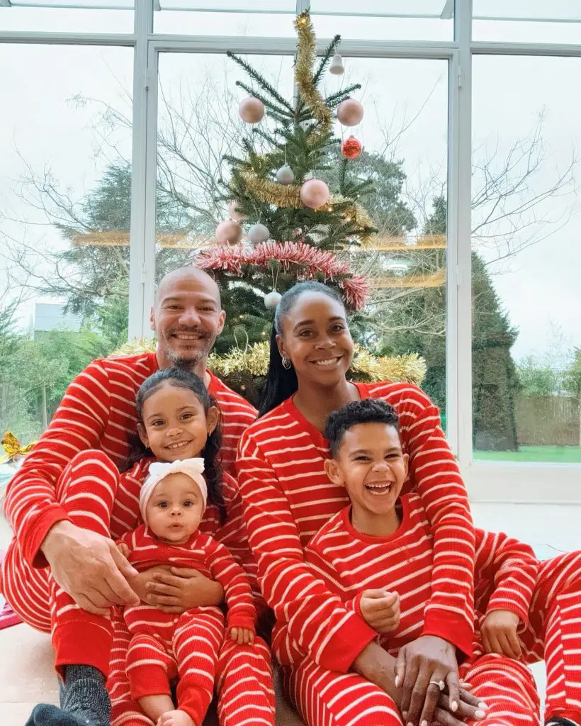 Actress Raquel celebrating the 2023 Christmas with her three children and husband