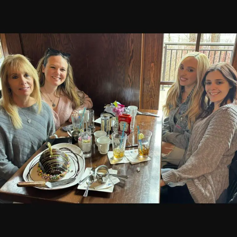 Kariselle Snow with her mother and sisters